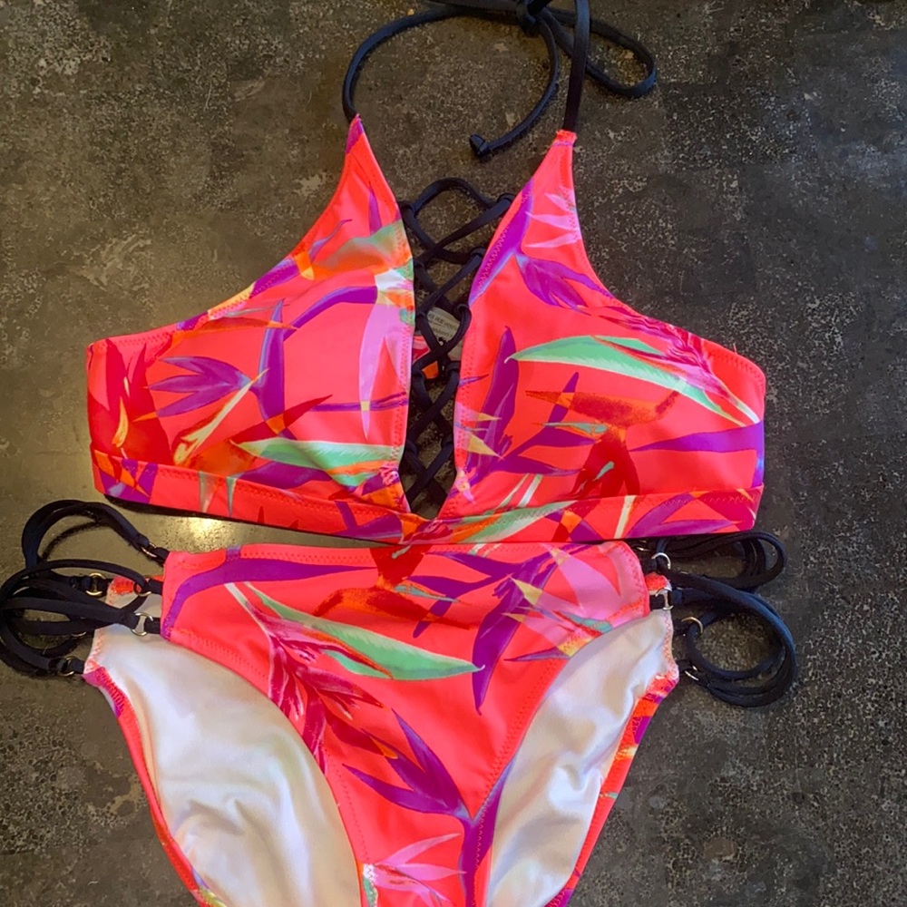 pink bikini